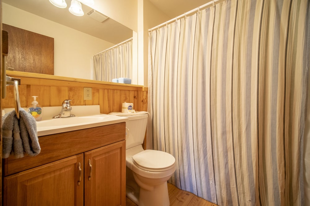 Bear Paw Lodge