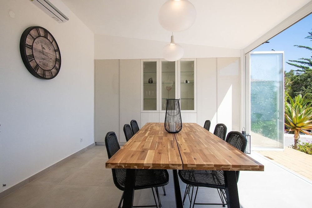 Pomba Beautifully Renovated With Heated Pool