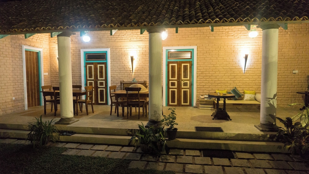 Ella Nine Peaks (Araliya Villa & The Club House)