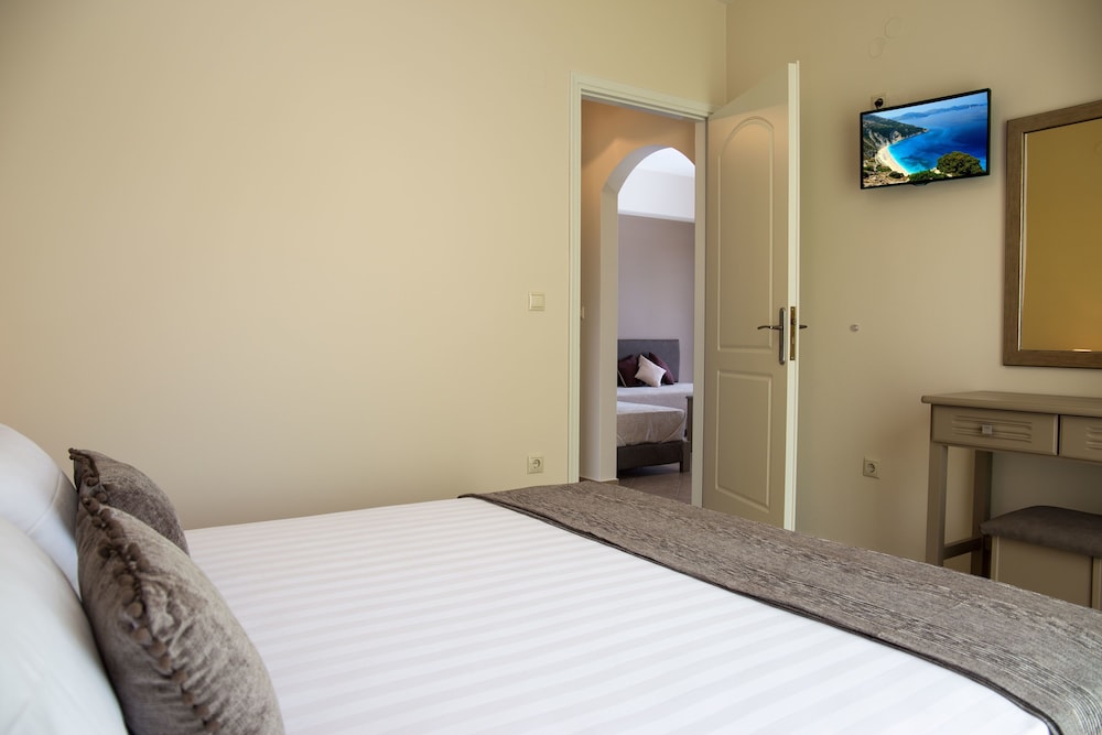 Dina Apartments