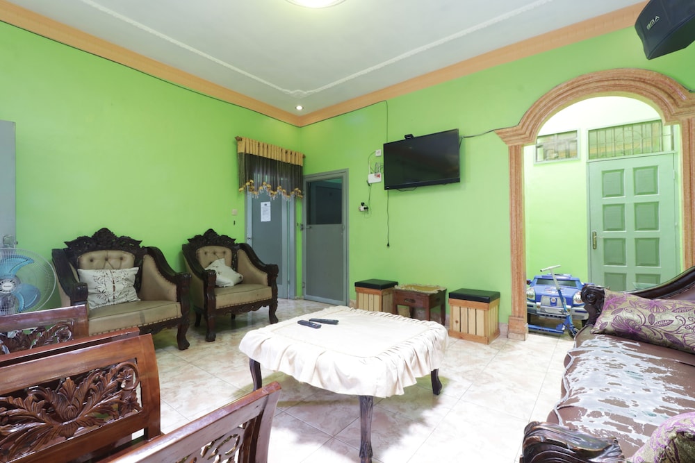 Waroeng Transit & Depary Homestay view 4