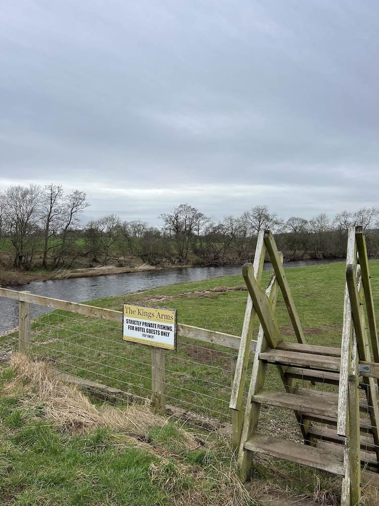 Penrith Vacations - The Kings Arms - Property Image 16