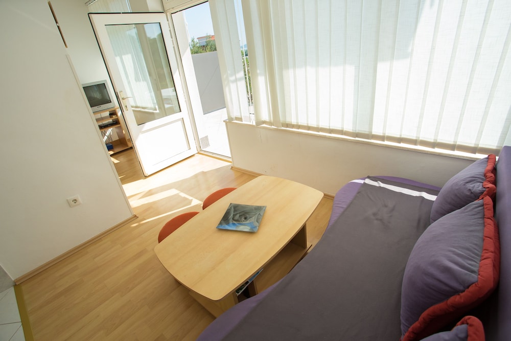 Beach Apartments Rumin view 4