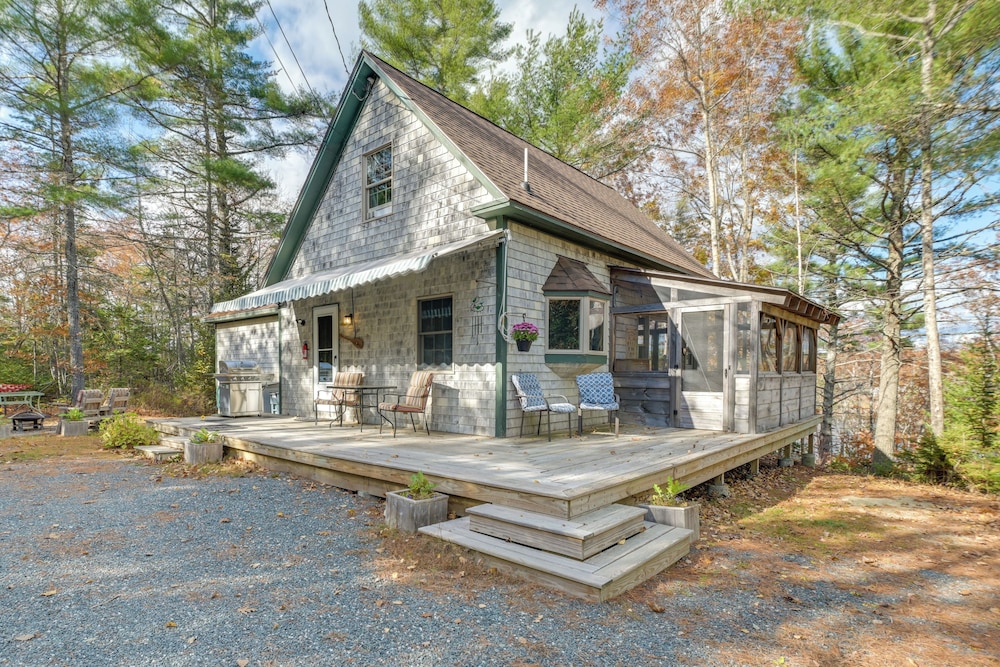 17 Mi to Acadia: Cottage Near Downtown Ellsworth!
