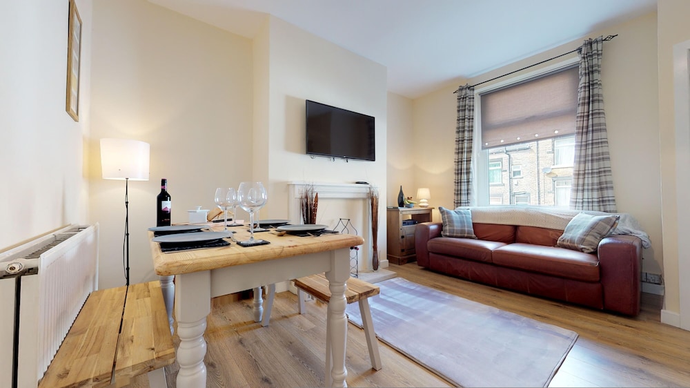 Stayzo Westminster Stylish House Accommodation