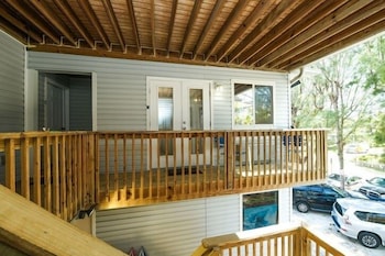 3902 Gulf Dr 1 1 Bedroom Apts by RedAwning view 4
