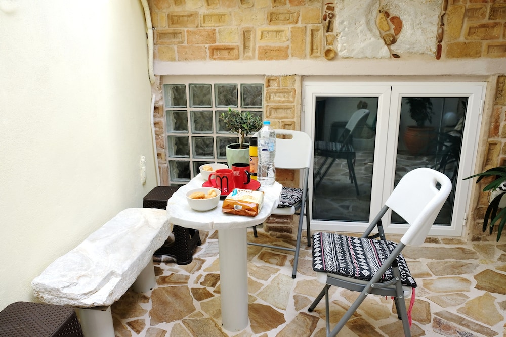 George Studio