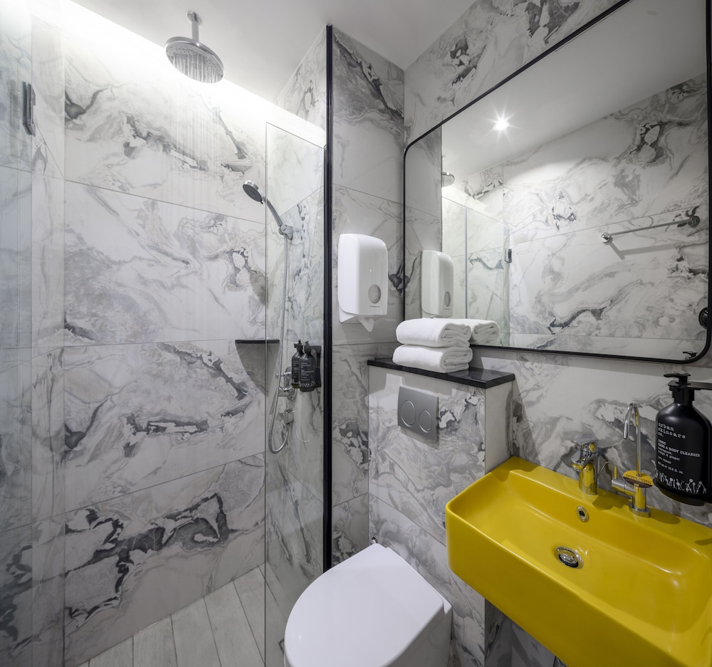 Hotel Mi Rochor 24