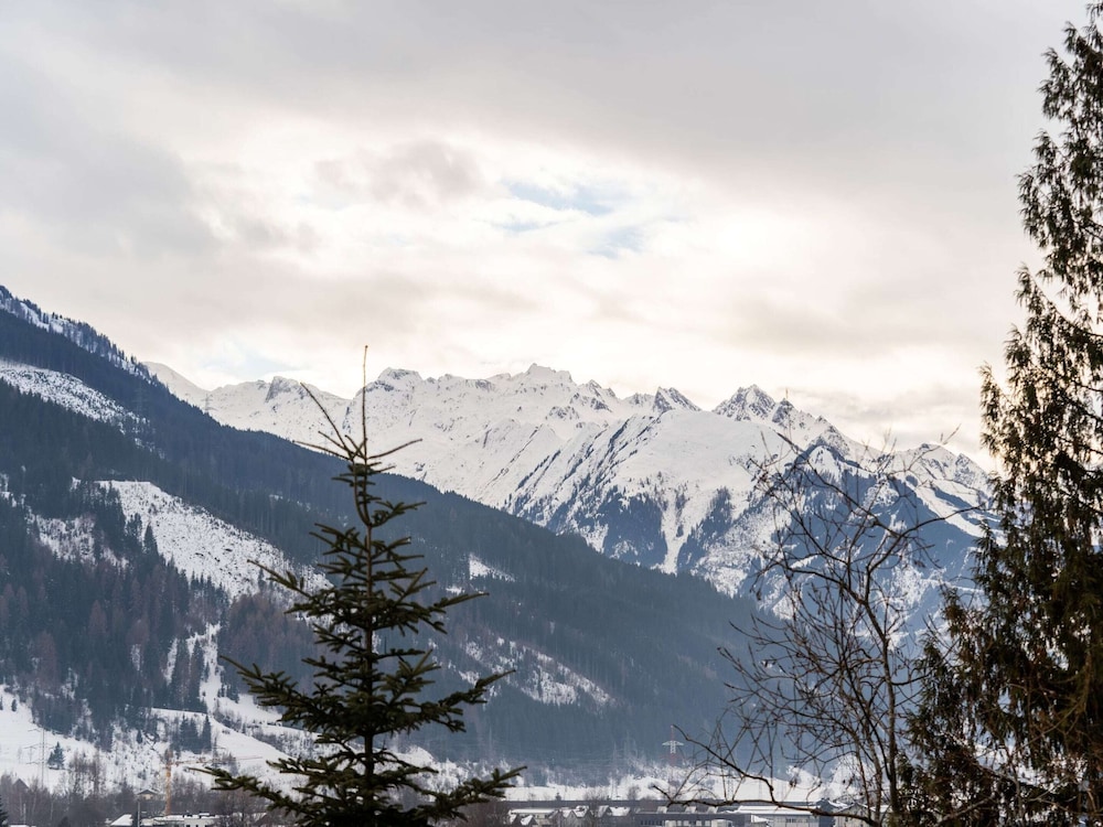 Chalet in Bruck Near Ski Slopes
