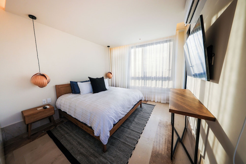 Distrito Puerto - Ocean & Mangrove Views