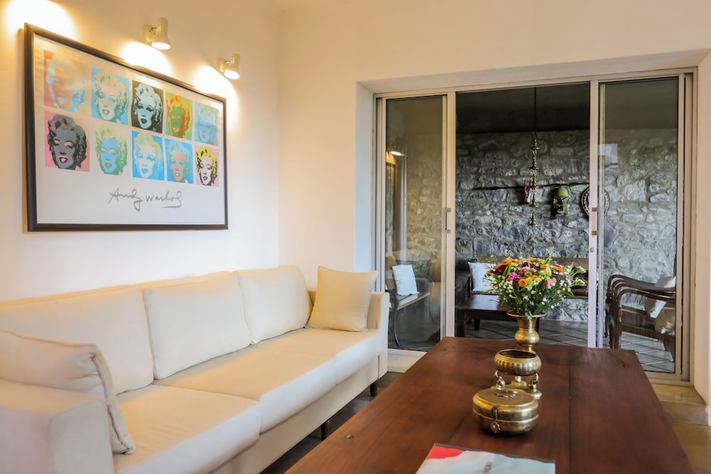Margossa Residence Kandy