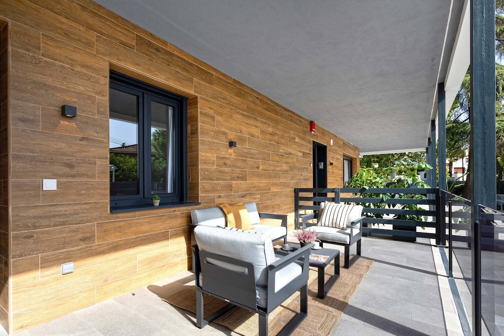 Apartment Adapted for Disabled With 2 Terraces Pool and Parking Arruzafa IV