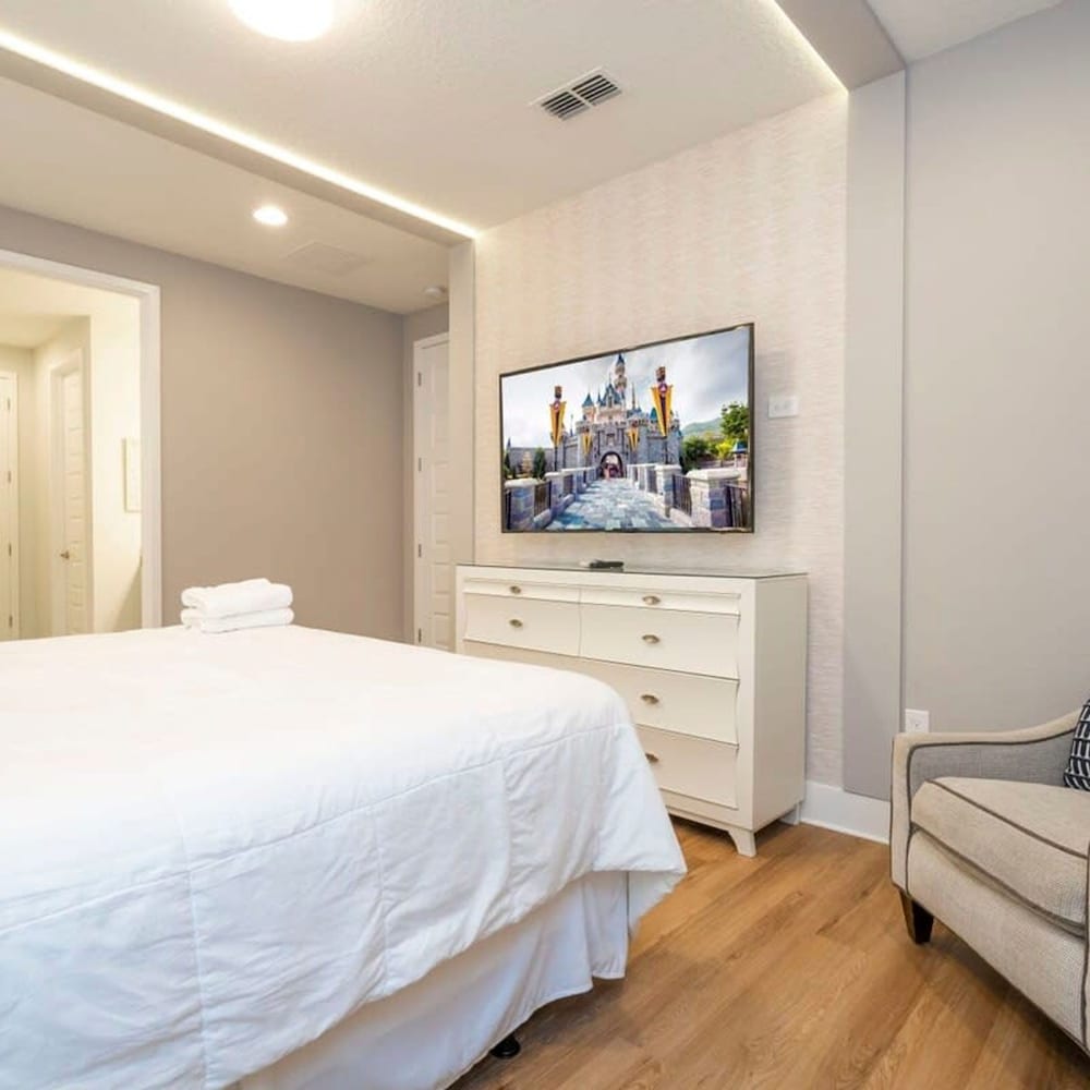 7650 Spacious House With 6BD