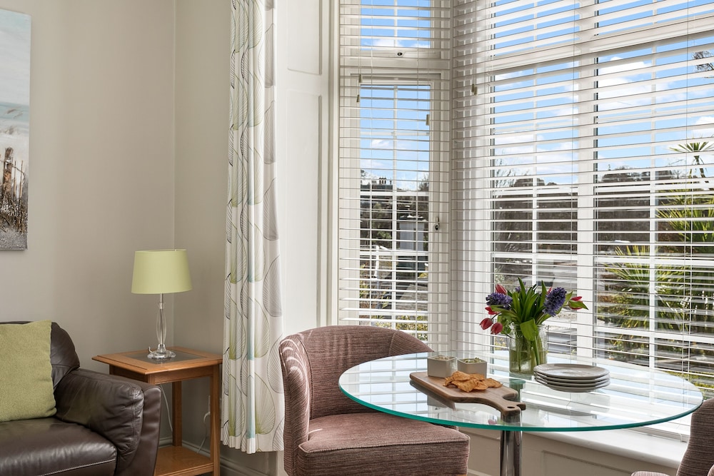 Bedford House Apartments