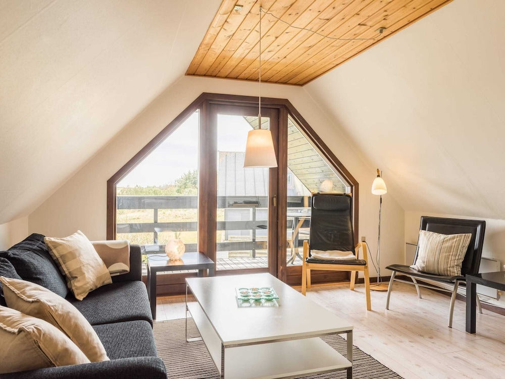 6 Person Holiday Home in Blavand