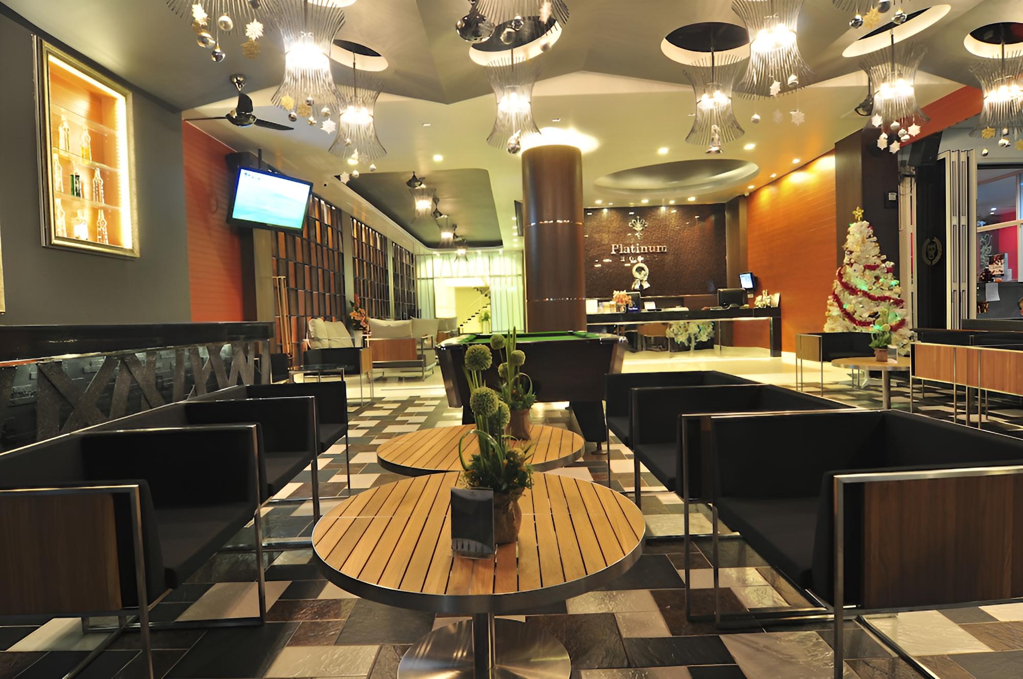 Platinum Hotel