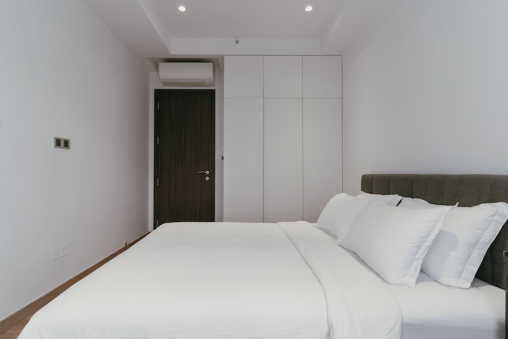 Midtown Premium Apartments