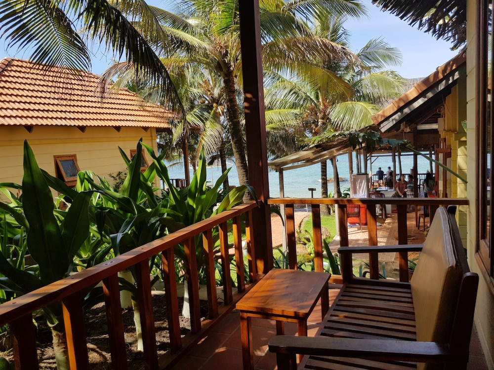 Free Beach Resort