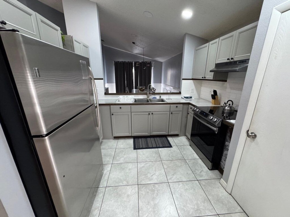 Beach Bums Villa 3 Bedroom Home