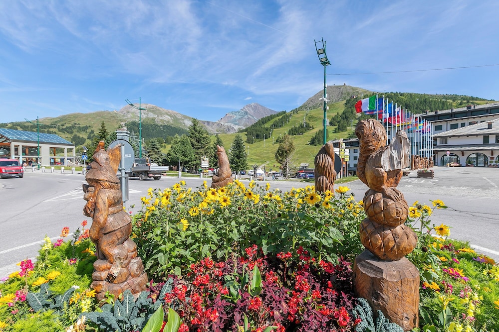 Sestriere Terrace Apt Few Steps From Ski