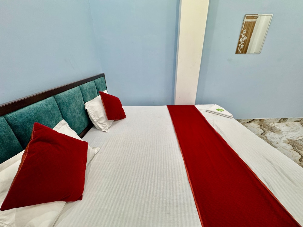 Hotel radha Aradhya Sadan