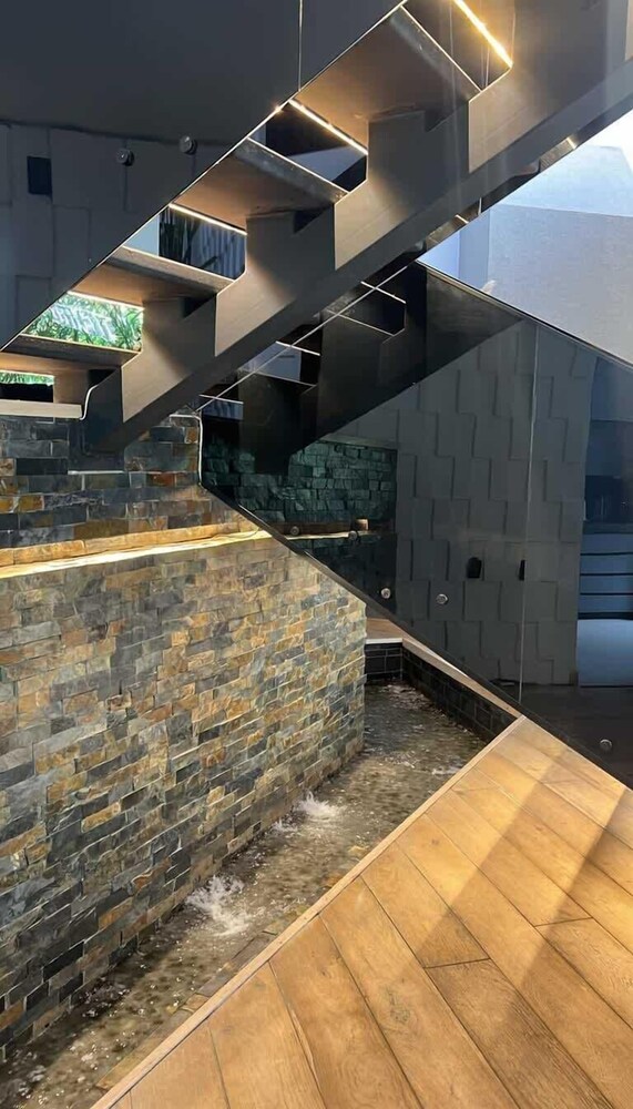 Amazing 6BR Oasis in Poblado MDE