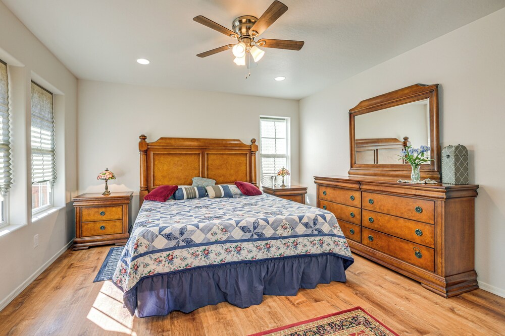 Pet-friendly Blue Ridge Cabin: Wraparound Deck!