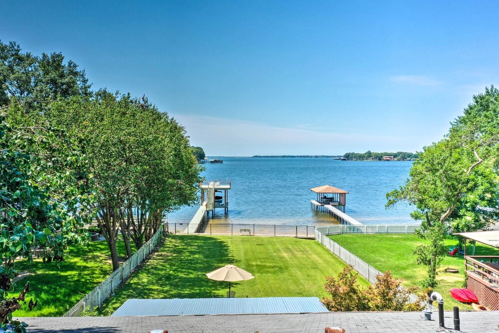 Lakefront Mabank Gem w/ Sunset Views: Pets Welcome