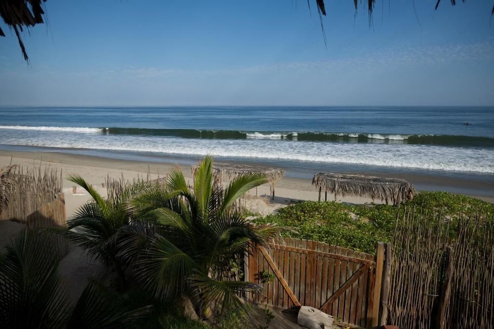 El Destino Casas y Bungalows Vichayito