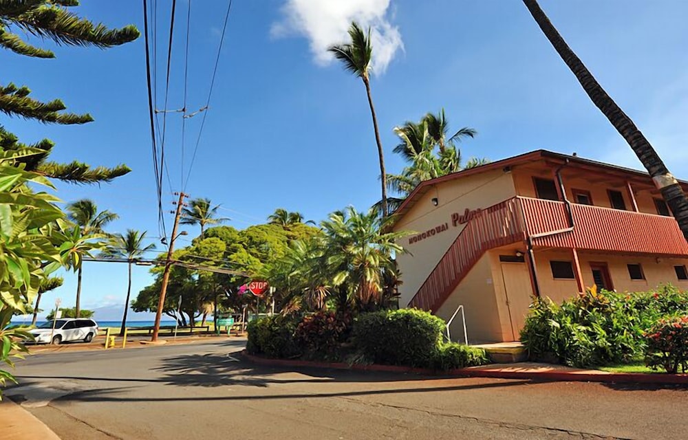 Honokowai Palms #a-7 1 Bedroom Condo by RedAwning