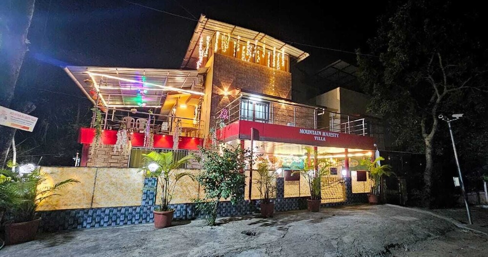 Mountain Majesty Villa