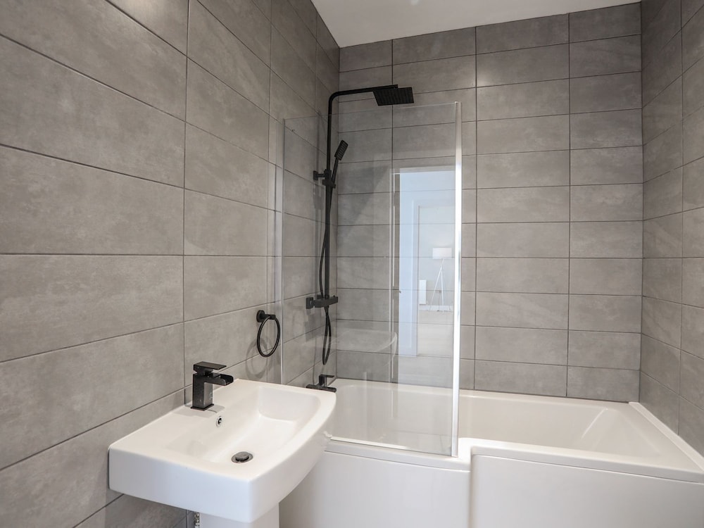 Bryn Min Manton Apartment