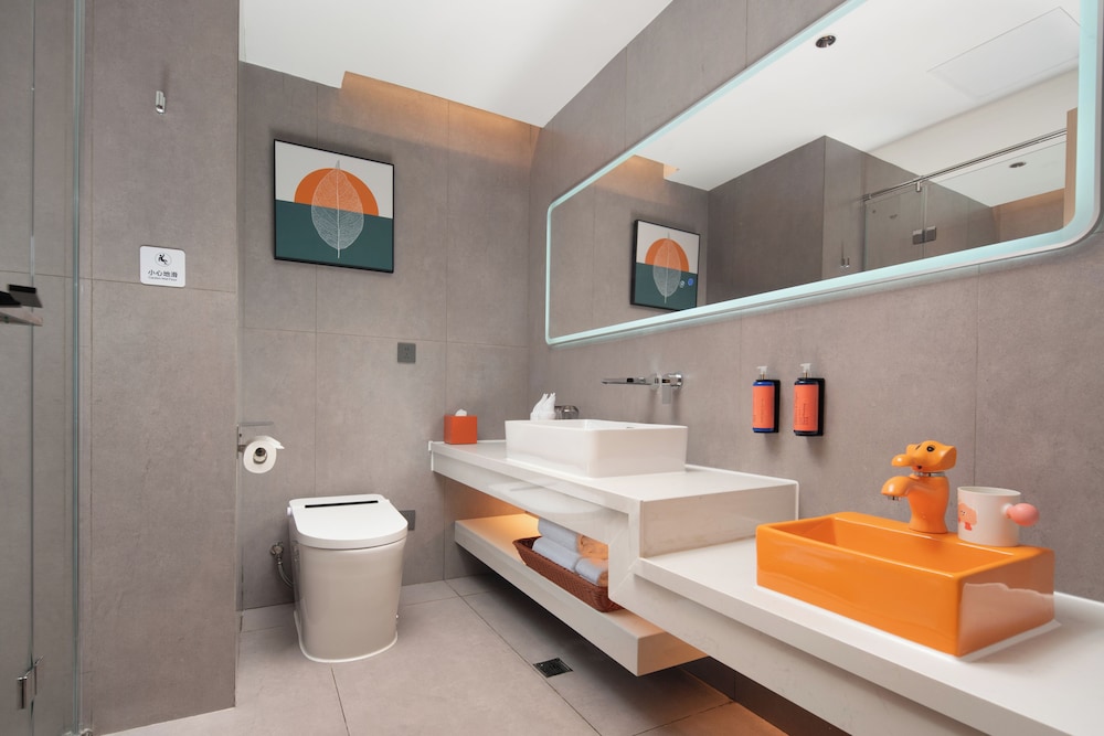 One Gem Hotel