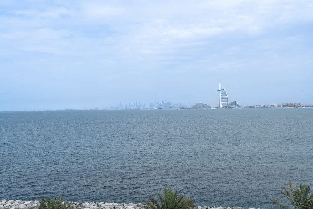 2 Bedroom With Beautiful Full Palm Waters Views