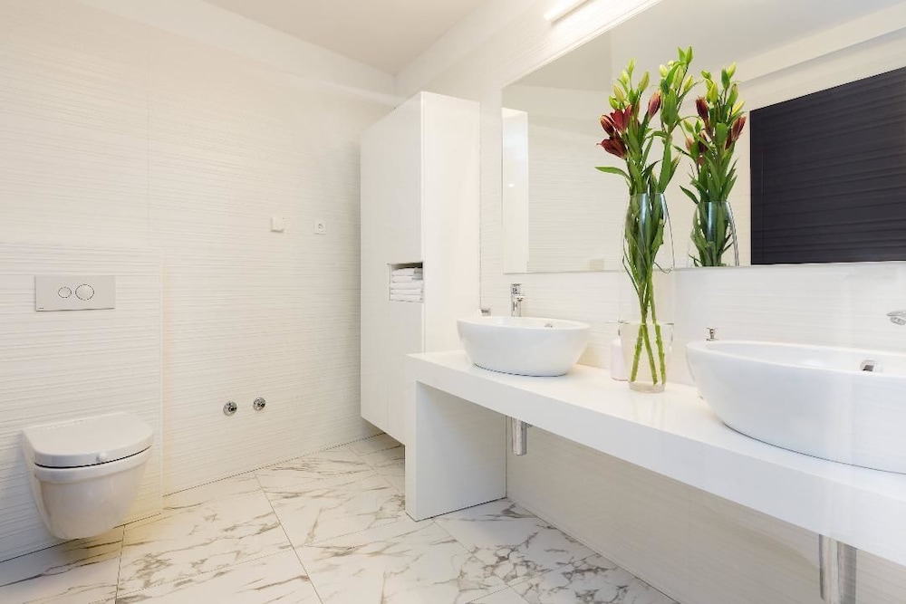 Villa Gloss
