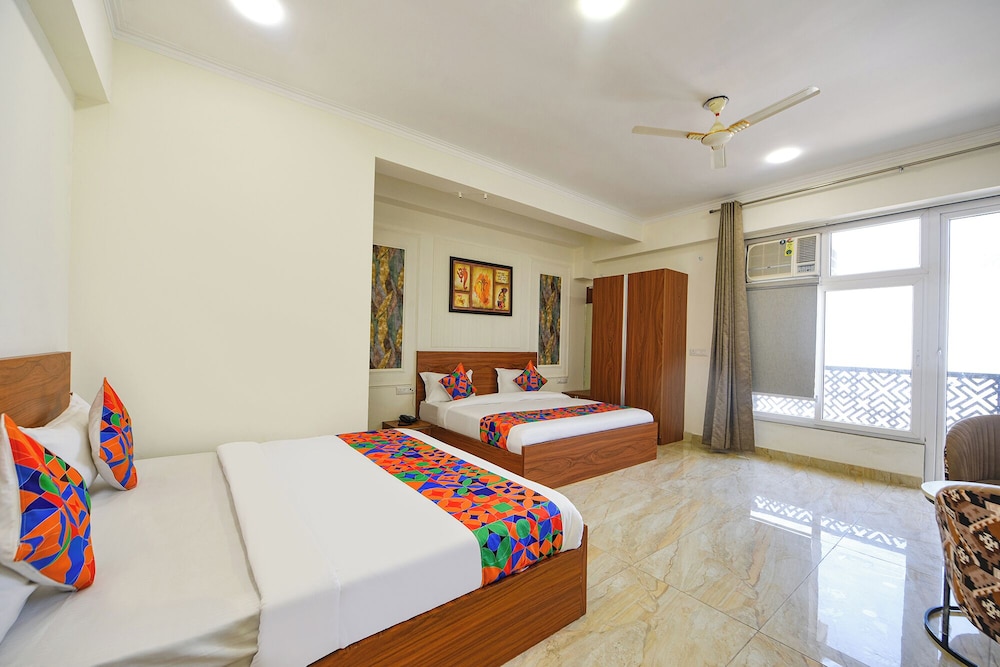 Fabhotel Prime The Golden Petals & Banquet