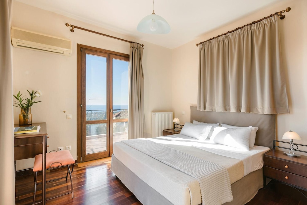 Ilios Kefalonia With 3 Bedrooms and 3 Bathrooms