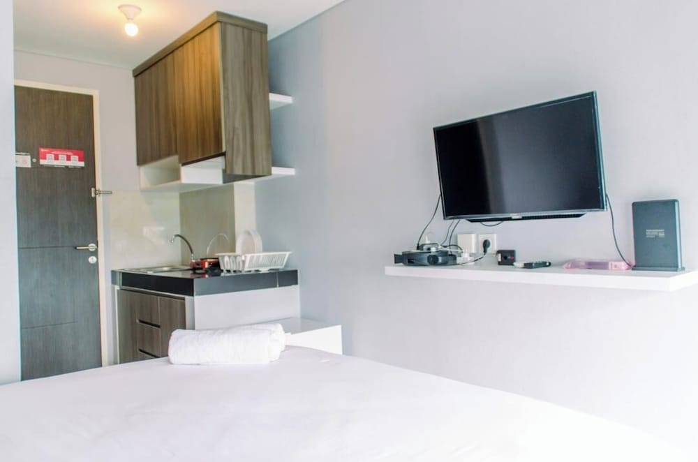 Nice And Cozy Studio At Serpong Garden Apartment