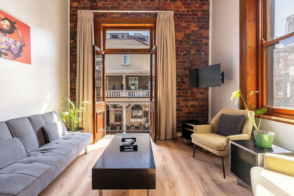 Long Street Self Catering Apartments