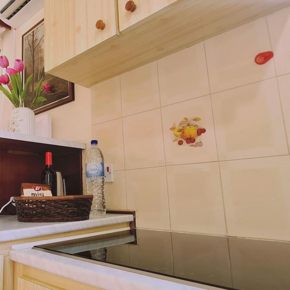 52 MEN - Sea Gem Apartment