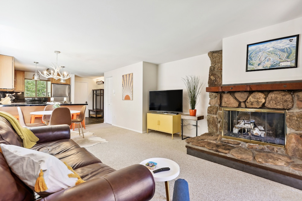 Colorado Condo ~ 3 Mi to Winter Park Resort!