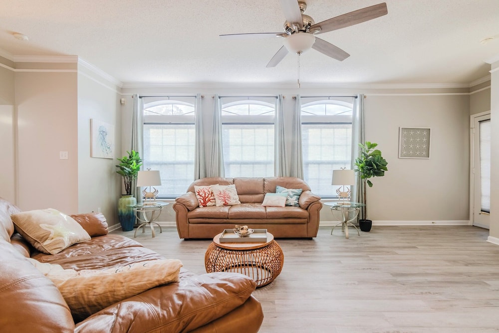 Legacy Villa 2604 - 2 Bedroom 2 Bath With Garage in Beachside Neighborhood