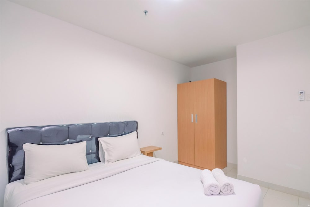 Homey 2BR Sentul Tower Apartment near SICC