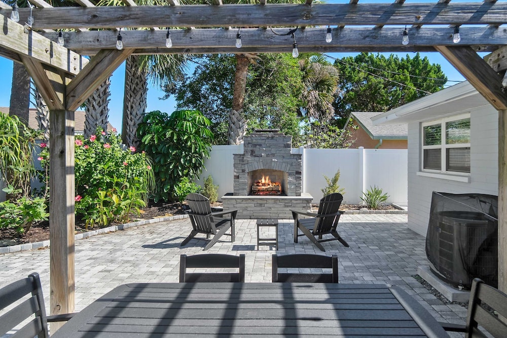 Private Beach Access Sauna Outdoor Fireplace