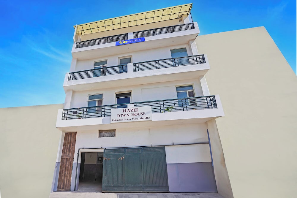 Fabhotel Hazel Town House