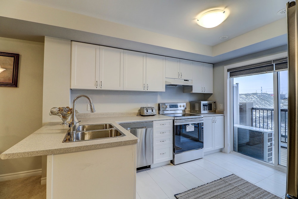 Oshawa Luxury