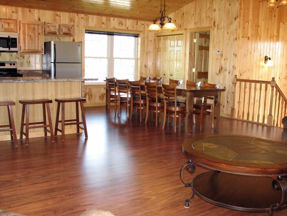 Angel Rock Waterfront Cottages and Vacation Homes