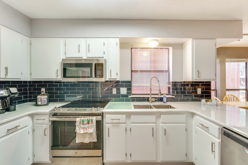 Mtn Bike, Hike & Disc Golf: Cozy Angel Fire Condo