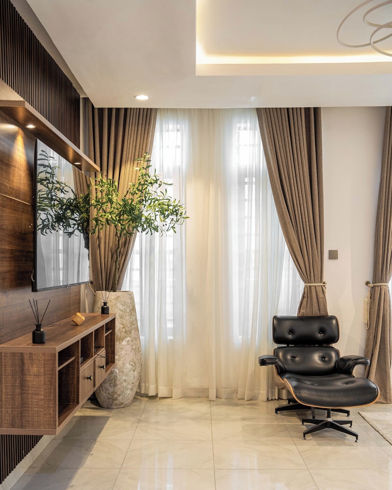 George Residence Ologolo Lekki