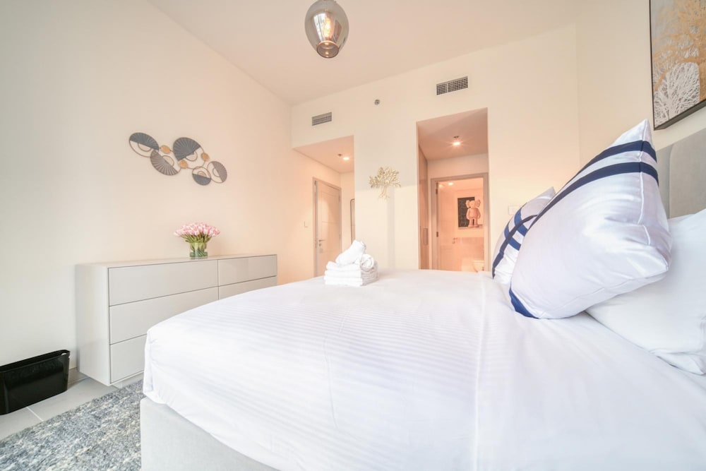 City Living at Its Best Near Burj Khalifa